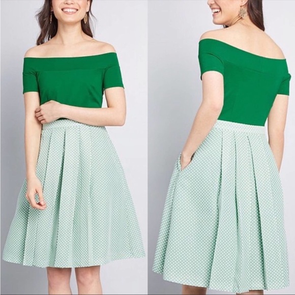 ModCloth Green Green Double the Lovely A-Line Dress Size Medium - Picture 1 of 8